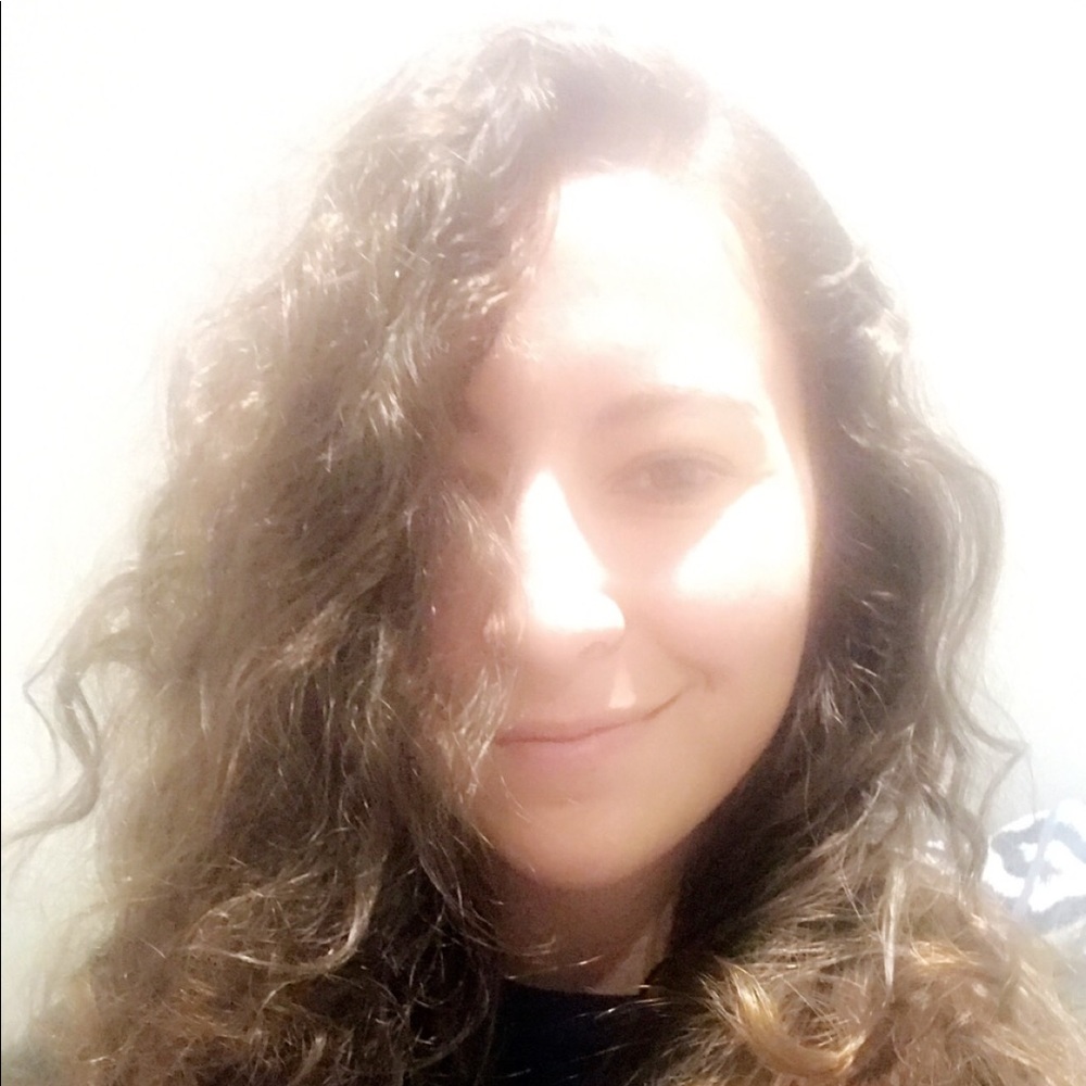 Meet your Posher, Carla